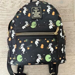 Disney NWOT  Nightmare Before Christmas GLOWING  Black and Green Backpack